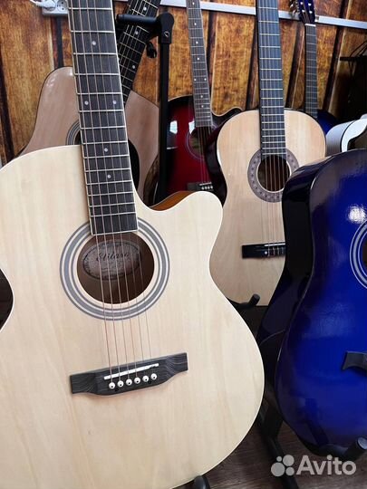Акустическая гитара новая
