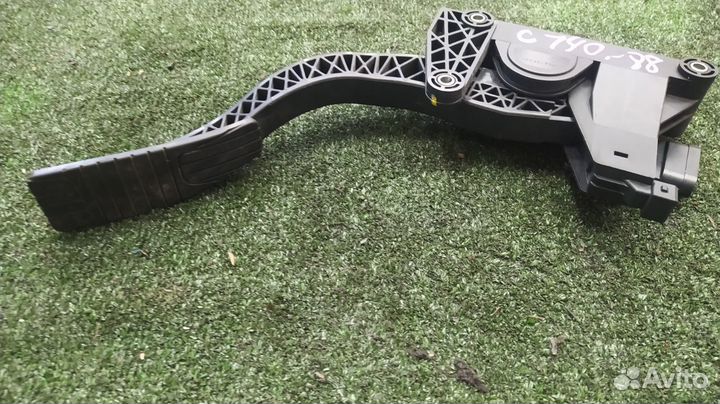 Педаль газа Chevrolet Captiva 2012