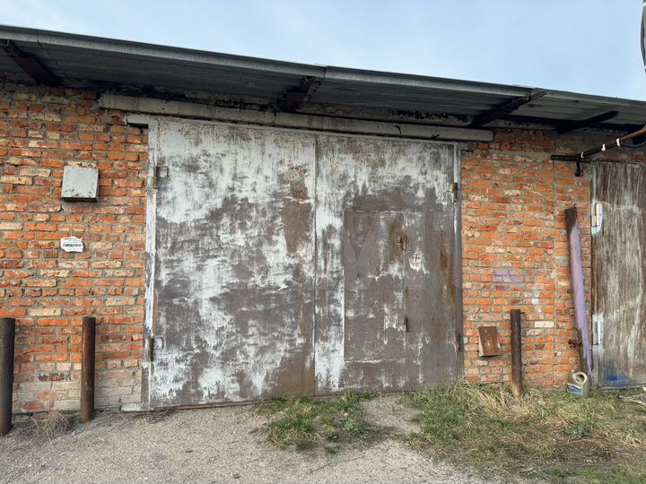 Гараж, > 30 м²