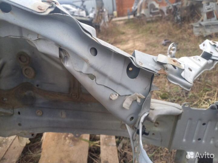 Лонжерон Toyota Corolla 150 седан 2011