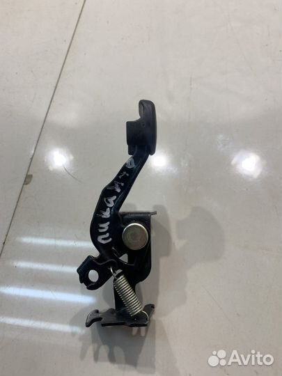 Рычаг открывания лючка бензобака (Kia Picanto III)