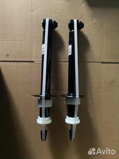 Задний амортизатор BMW G30