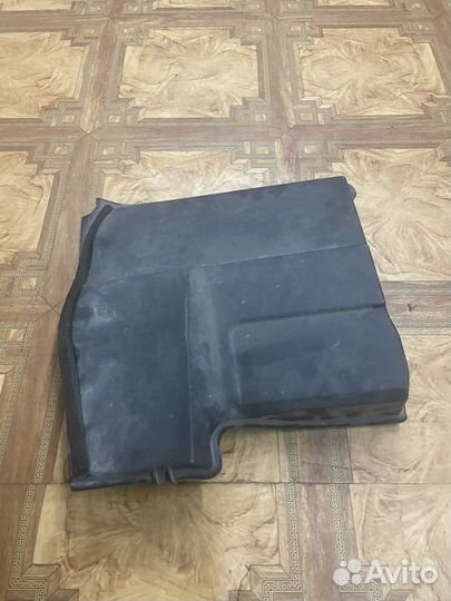 Крышка блока ABS Range rover sport l320