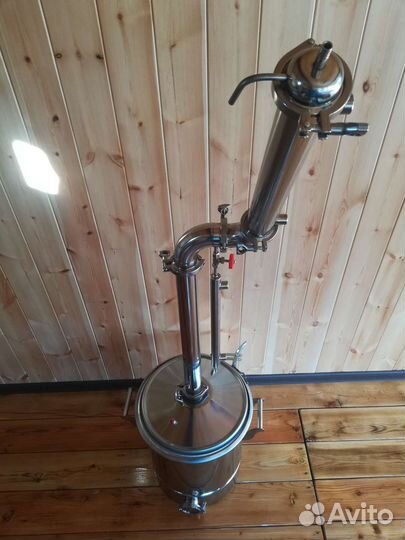 Колонна с отбором по жидкости в отводе