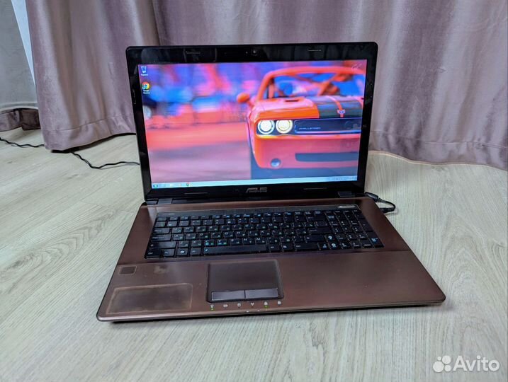 Ноутбук Asus с огромным экраном на core i3