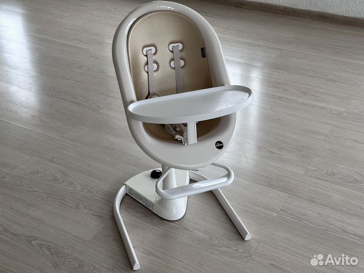 Стульчик для кормления mima moon