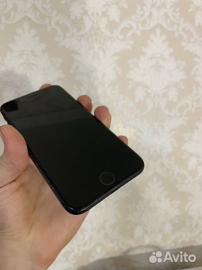 iPhone 7, 32 ГБ