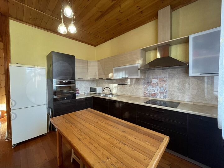 Дом 147 м² на участке 23 сот.