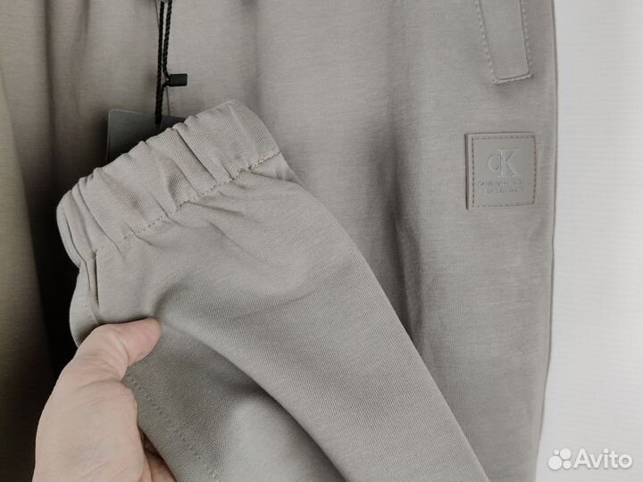 Спортивный костюм Calvin Klein