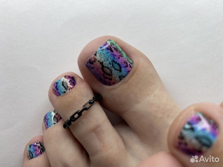 Маникюр,педикюр