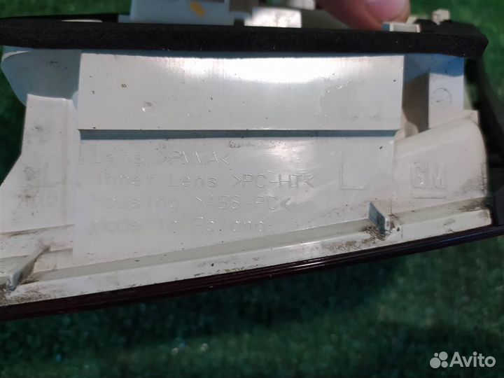 Фонарь задний внутренний левый Opel Astra J 2010