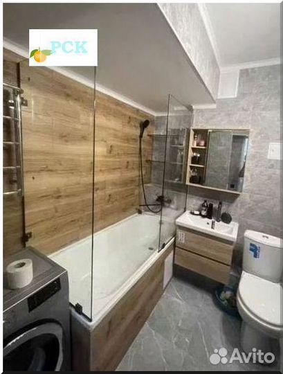 Стеклянные душевые перегородки