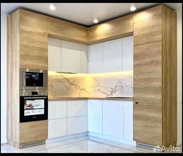 Кухня под потолок в новостройку