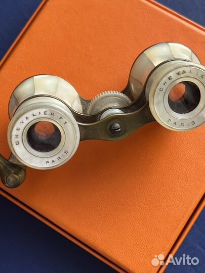 Бинокль старинный перламутровый