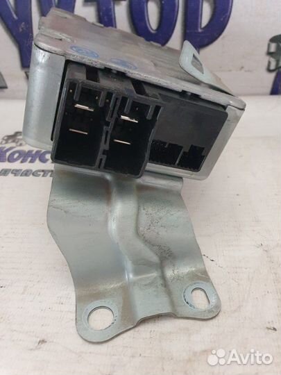 Блок управления рулевой рейкой Toyota Prius