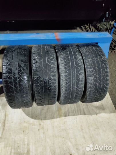 Bridgestone Ice Cruiser 5000 205/60 R16