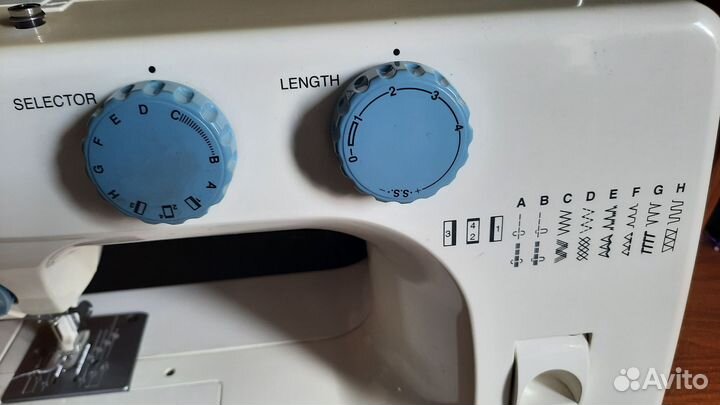 Швейная машина Janome