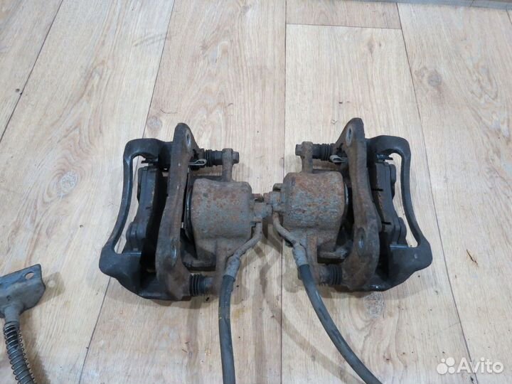 Суппорт передний Kia Rio 3