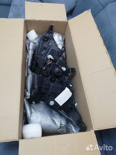 Фара передняя правая Nissan Qashqai J11