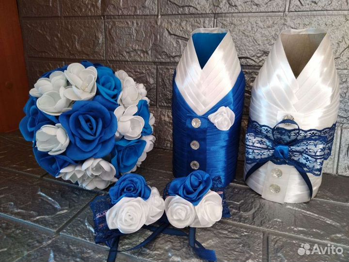 Свадебное украшение на бутылку