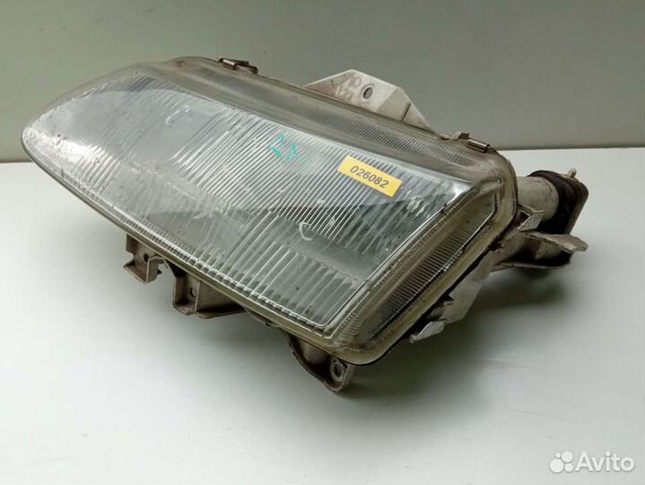 Фара передняя левая Renault Laguna 1