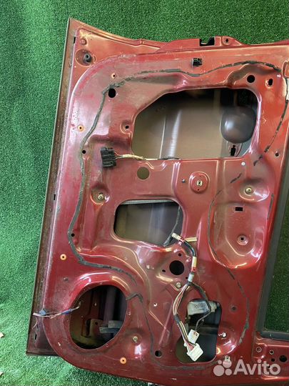 Дверь водительская левая Ford Escape