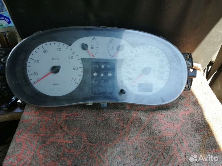 Панель приборов Рено Клио 2