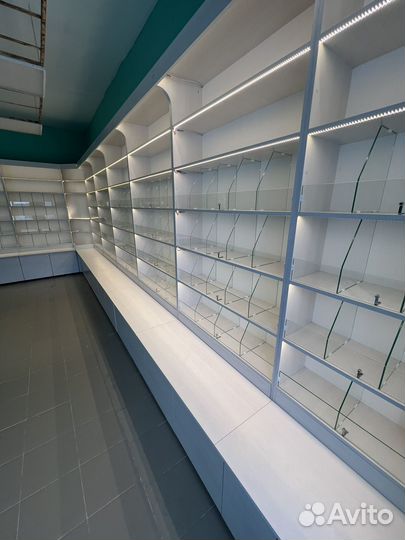 Витрины под сухофрукты, ресепшн, кафэ