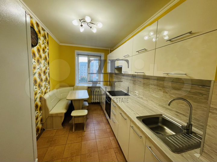 2-к. квартира, 50 м², 4/6 эт.