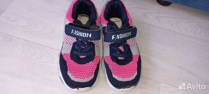 Кроссовки детские