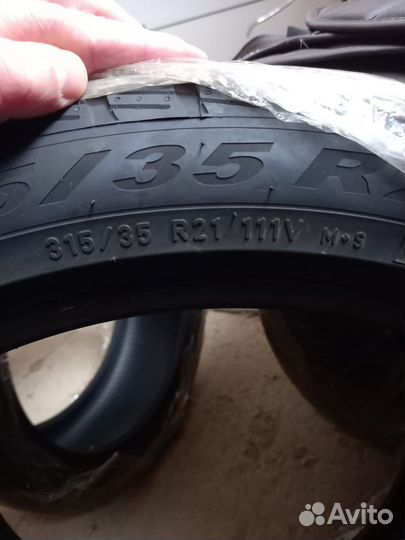 Pirelli Scorpion Winter 315/35 R21
