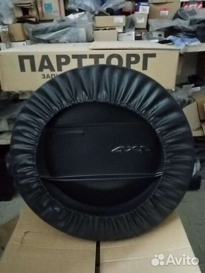 Чехол запасного колеса Chevrolet Niva