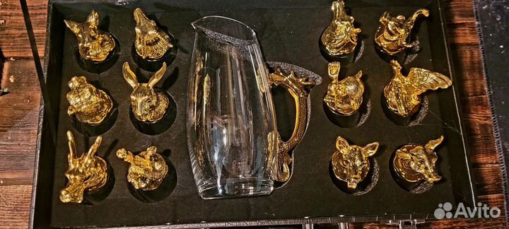 12 рюмок животных в подарочном кейсе