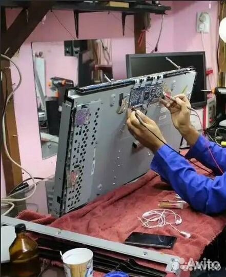 Ремонт телевизоров Ремонт компьютеров и ноутбуков