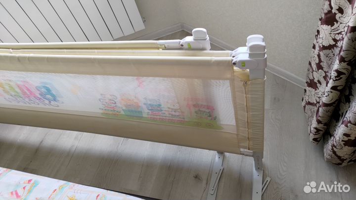 Барьер для кровати, манеж на кровать