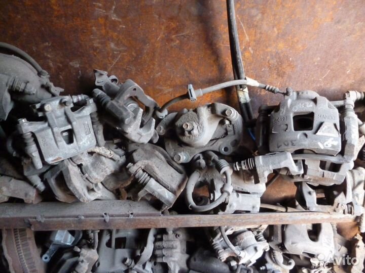 Peugeot 308 408 3008 суппорт задний левый правый