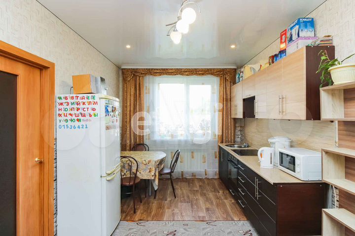 2-к. квартира, 67 м², 1/3 эт.