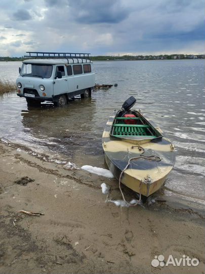 Продам лодку с мотором