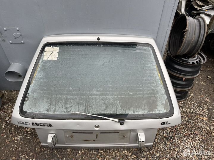 Крышка багажника Nissan Micra K10 со стеклом