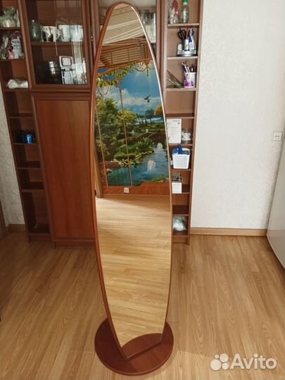 Зеркало напольное