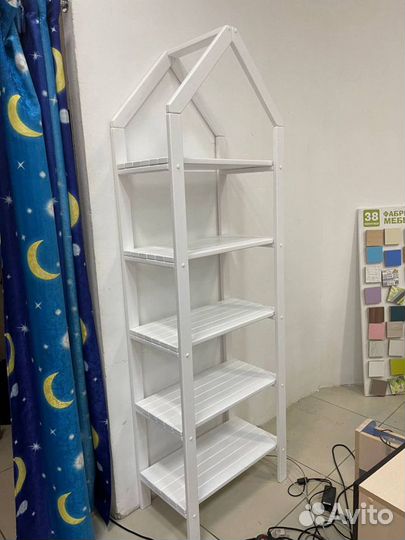 Детский стеллаж домик