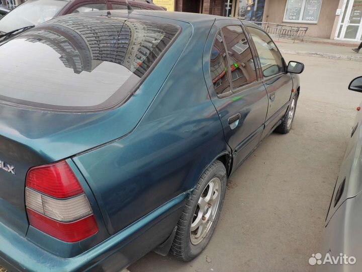 Nissan Primera 2.0 МТ, 1996, 200 000 км