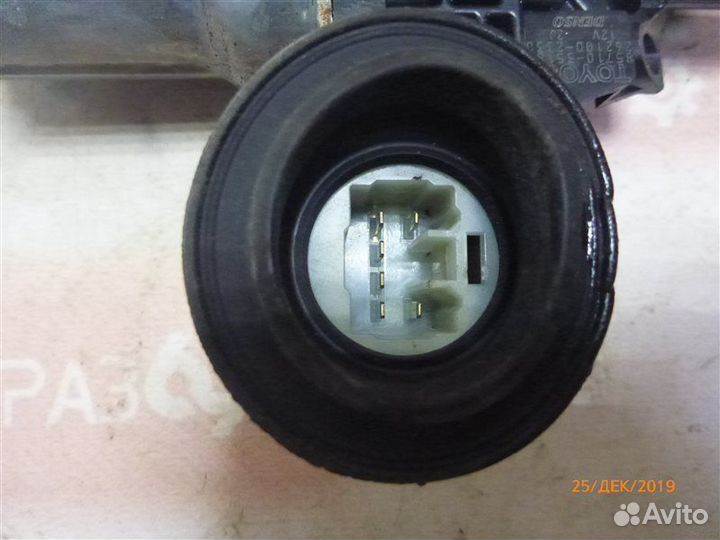 Стеклоподъемник задний левый Toyota Rav4 ACA30