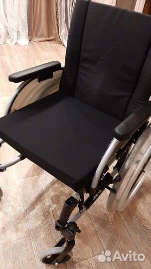 Коляска инвалидная комнатная