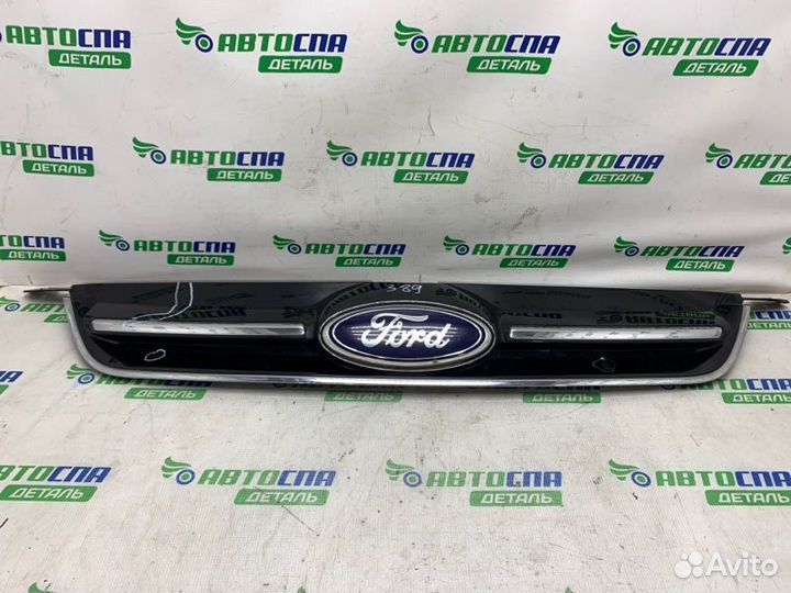 Решетка радиатора передняя Ford C-Max минивен 1.0L