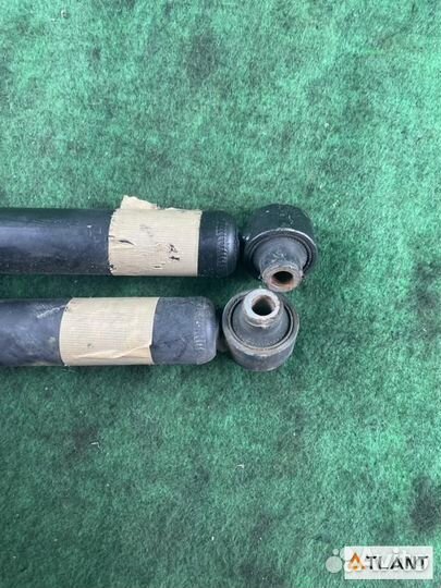 Амортизатор задний toyota prius