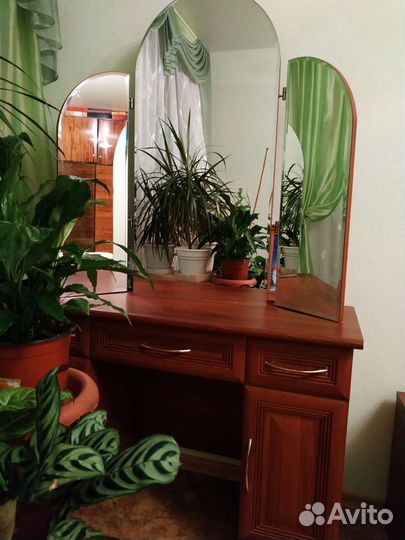 Туалетный столик