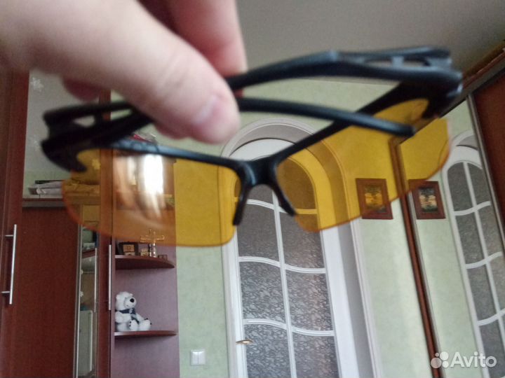 Солнцезащитные очки