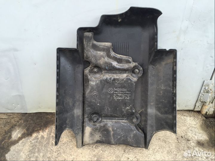 Верхняя крышка двигателя BMW E39 E53 е38 4.4