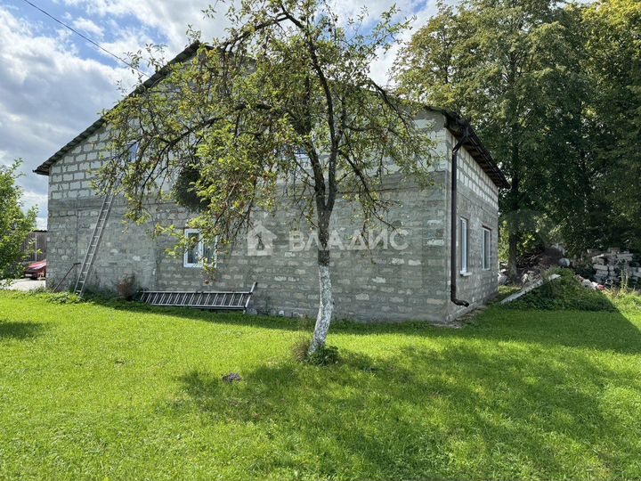 Дом 280 м² на участке 12 сот.